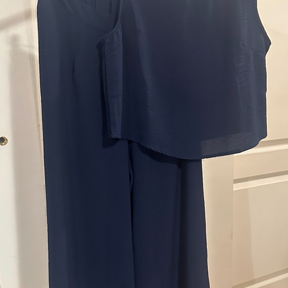 Women’s Summer 2-Piece Cropped Set - Size Small - NAVY - Like New - Picture 2 of 10